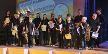 Viele junge Musikerinnen und Musiker feierten dieses Jahr ihre Premiere im Bambinoorchester und auch bei den diesjährigen Jugendleistungslehrgängen kamen Teilnehmer/-innen aus den Reihen der Nachwuchsorchester.