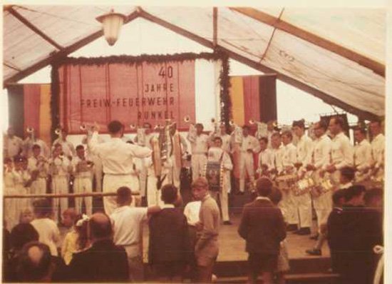 Auftritt im Festzelt zum 40.-jährigen Jubiläum der Freiwilligen Freuerwehr Runkel im Jahr 1965